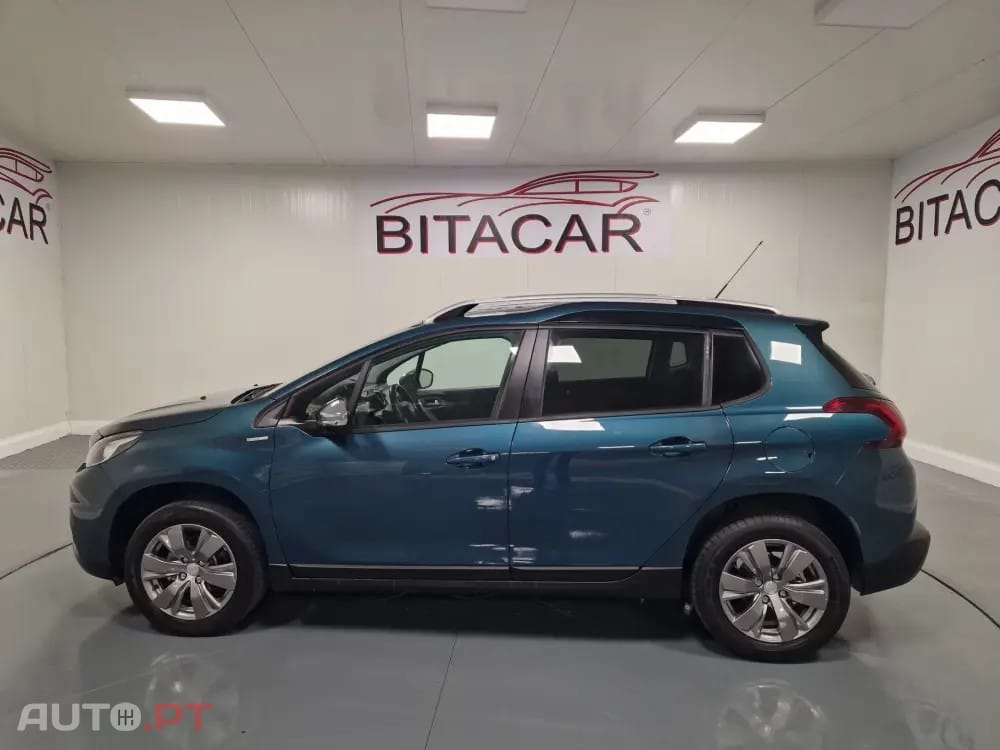 Peugeot 2008 1.2 PureTech Style
