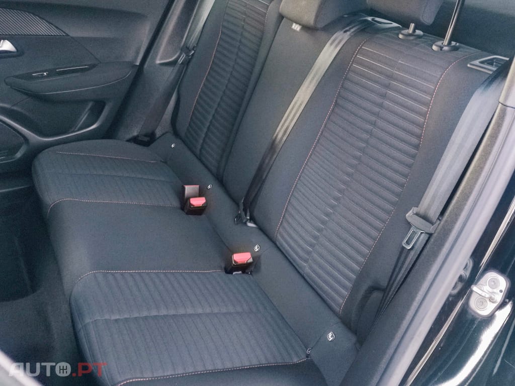 Peugeot 2008 1.5 BlueHDi Active