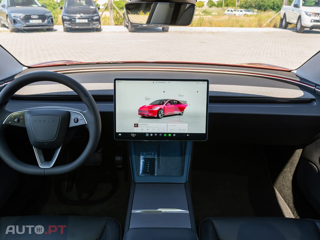 Tesla Model 3 Tração Traseira