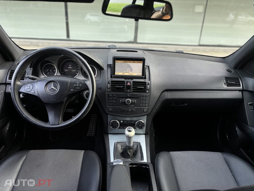 Mercedes-Benz C 220 AMG