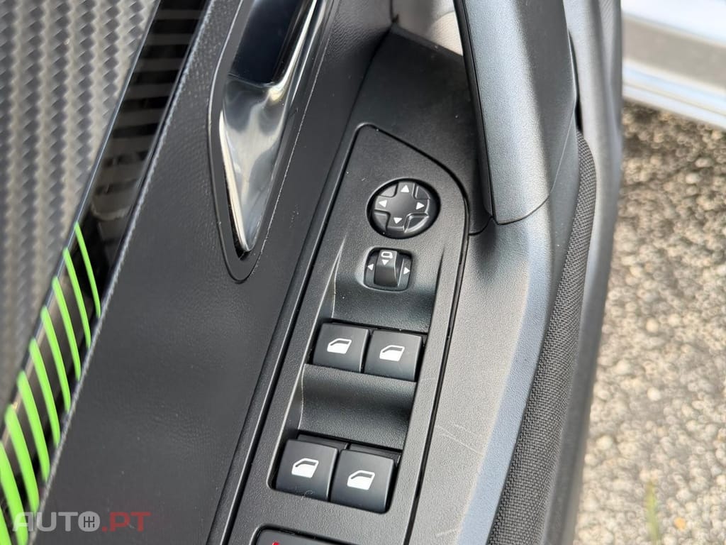 Peugeot 2008 1.2 PureTech Style