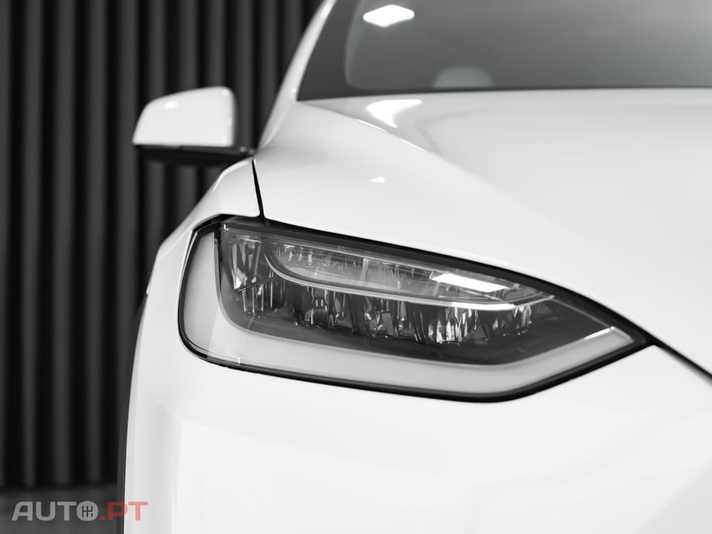 Tesla Model X Ludicrous Performance