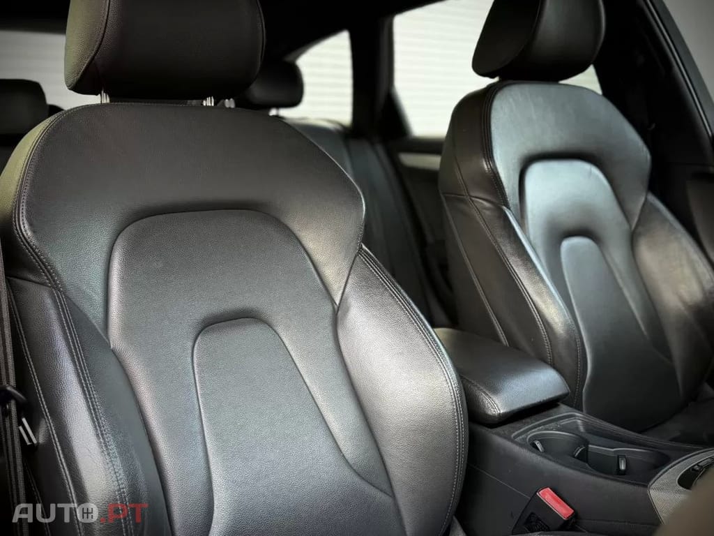 Audi A4 Avant 2.0 TDI S-line