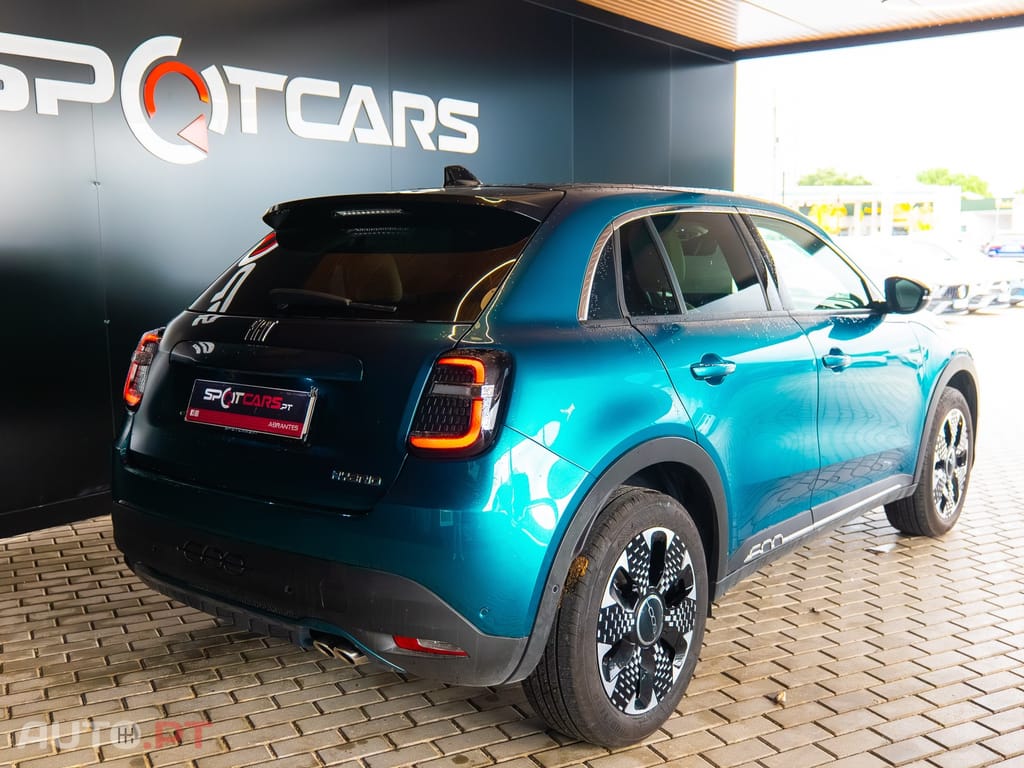 Fiat 600 1.2 Hybrid La Prima