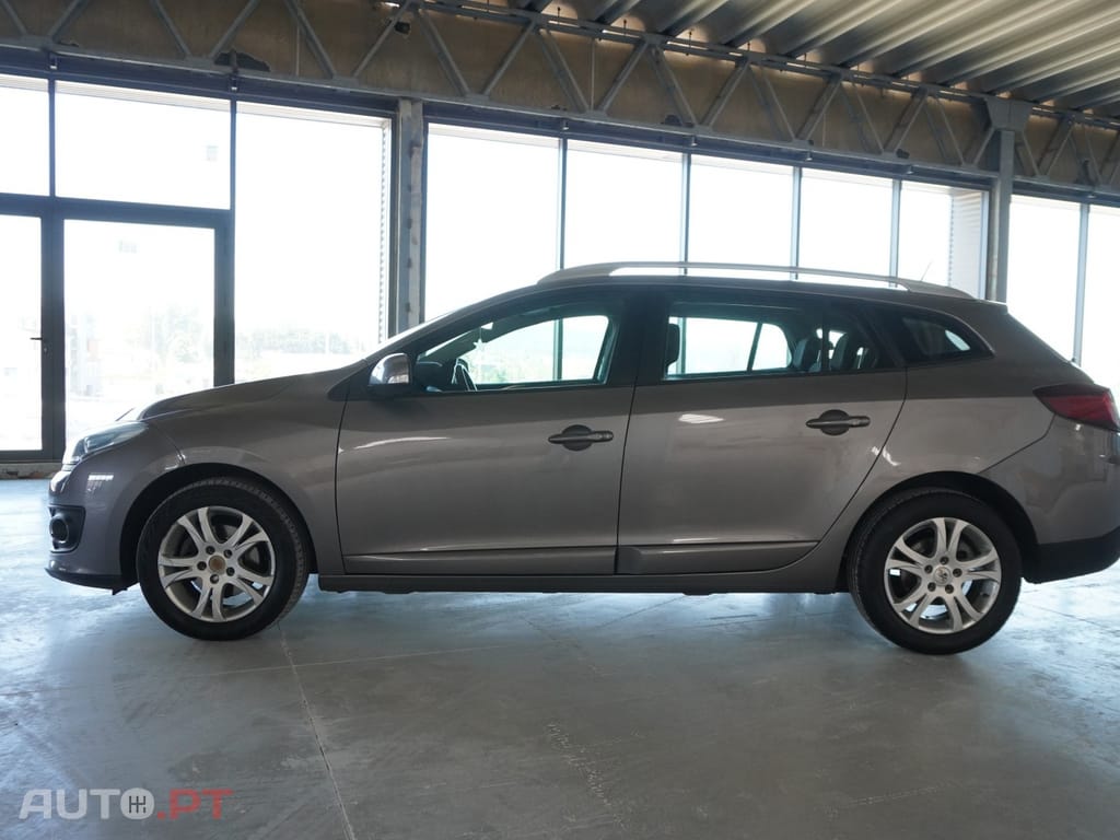 Renault Mégane Sport Tourer 1.5 dCi Dynamique — fotografia 3