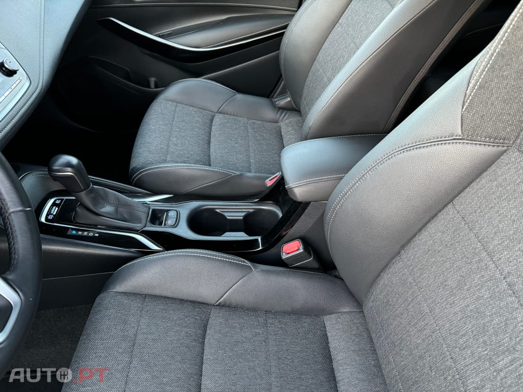 Toyota Corolla 1.8 Hybrid Comfort+P.Sport