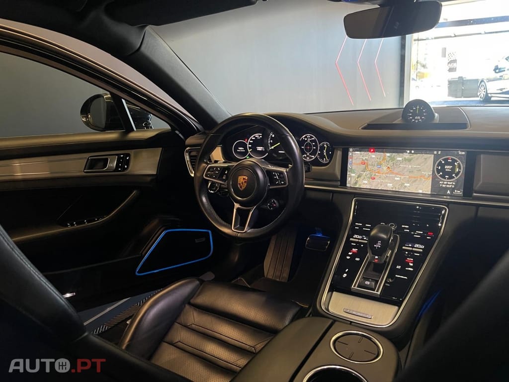 Porsche Panamera 4 E-Hybrid
