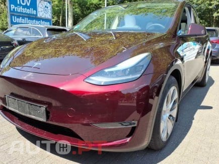Tesla Model Y Long Range Dual Motor AWD