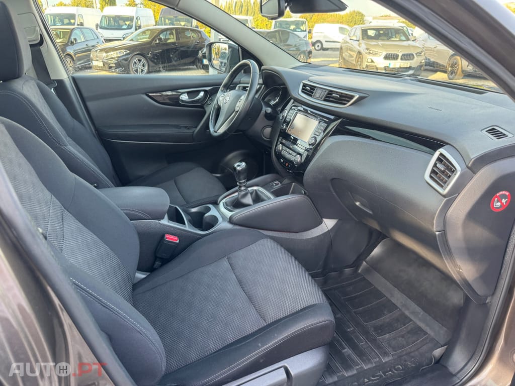Nissan Qashqai 1.5 dCi N-Connecta 18