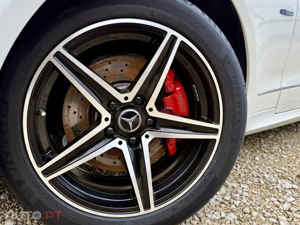 Mercedes-Benz E 250 CDI Avantgarde BlueEfficiency — fotografia 3