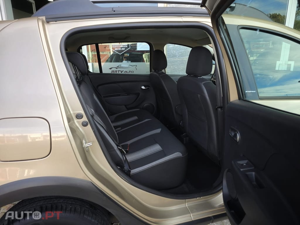 Dacia Sandero Stepway TCe 90 Ambiance