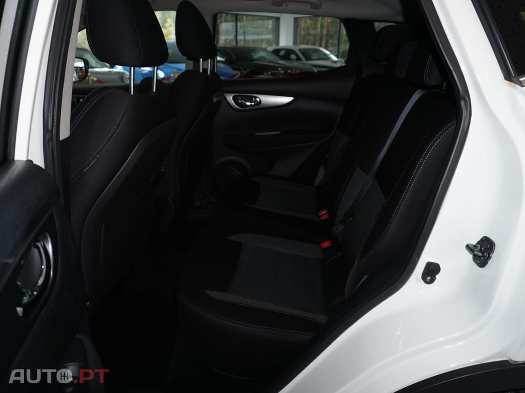 Nissan Qashqai 1.5 dCi N-Connecta 18