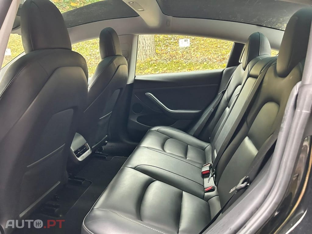 Tesla Model 3 Long Range RWD