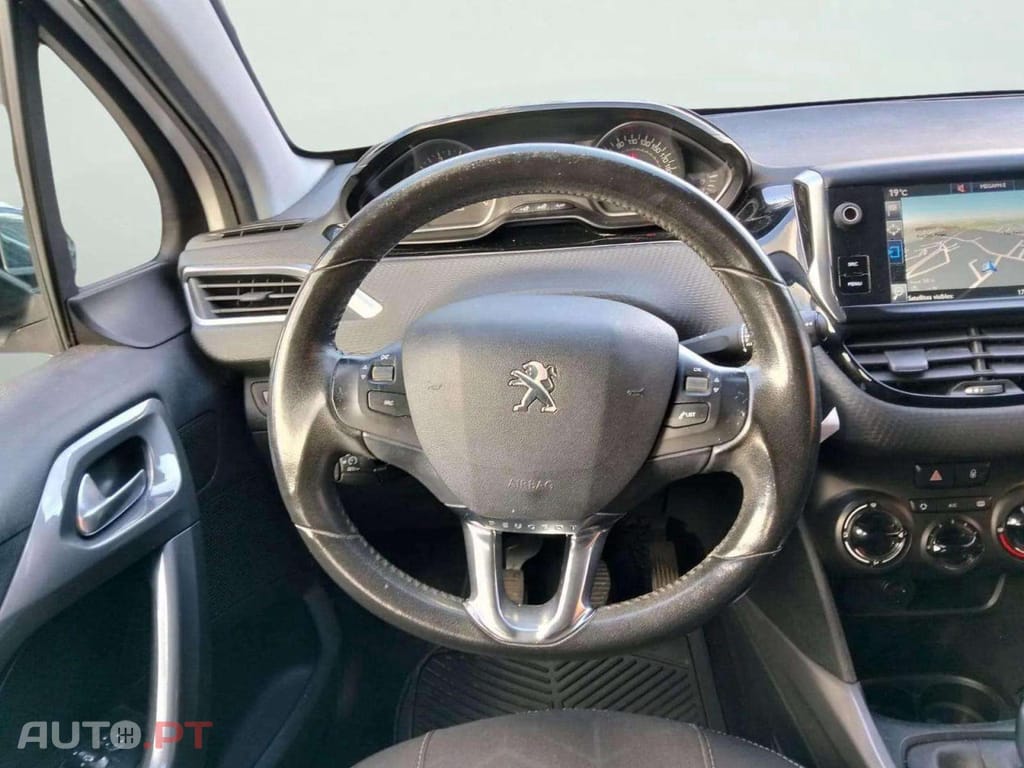 Peugeot 2008 1.2 PureTech Style