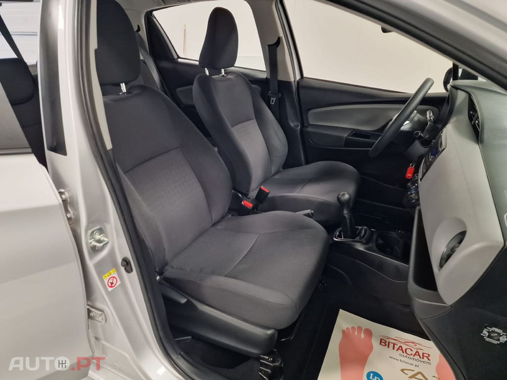 Toyota Yaris 1.0 VVT-I ACTIVE