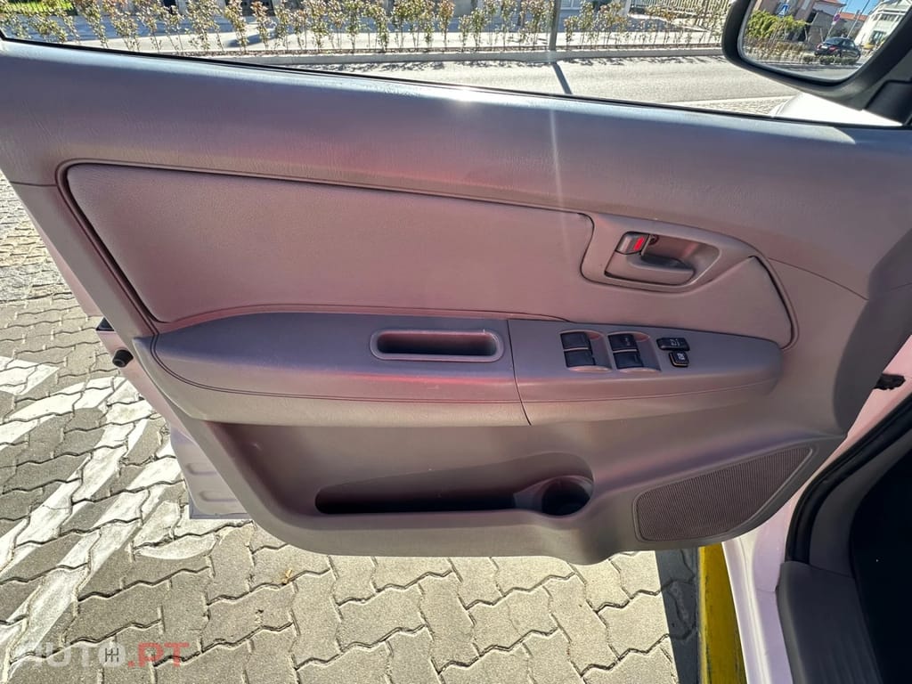 Toyota Hilux 2.5 D-4D 4WD CD AC