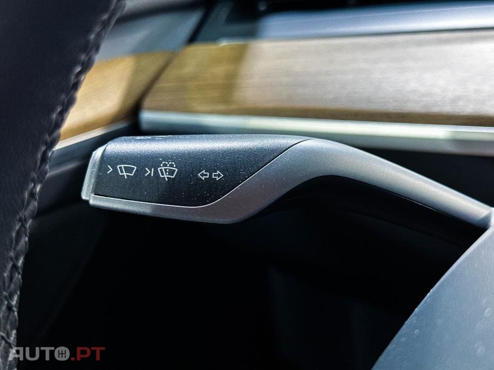 Tesla Model Y Long Range Dual Motor AWD