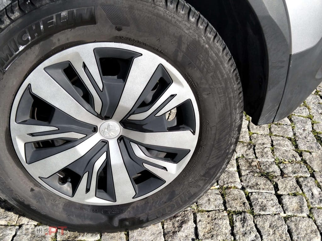 Peugeot 2008 1.5 BlueHDi Active