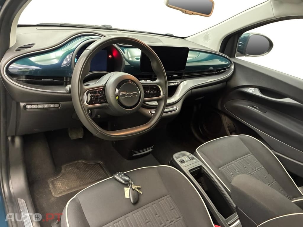 Fiat 500e La Prima