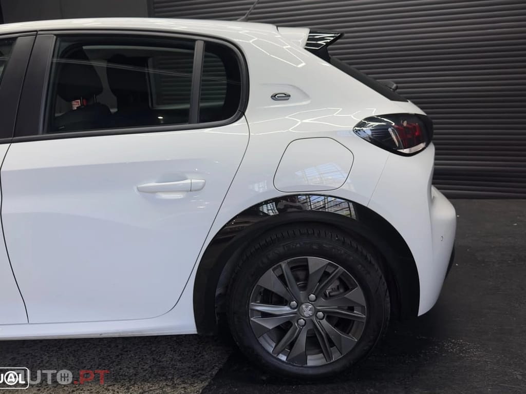 Peugeot E-208 Active Pack