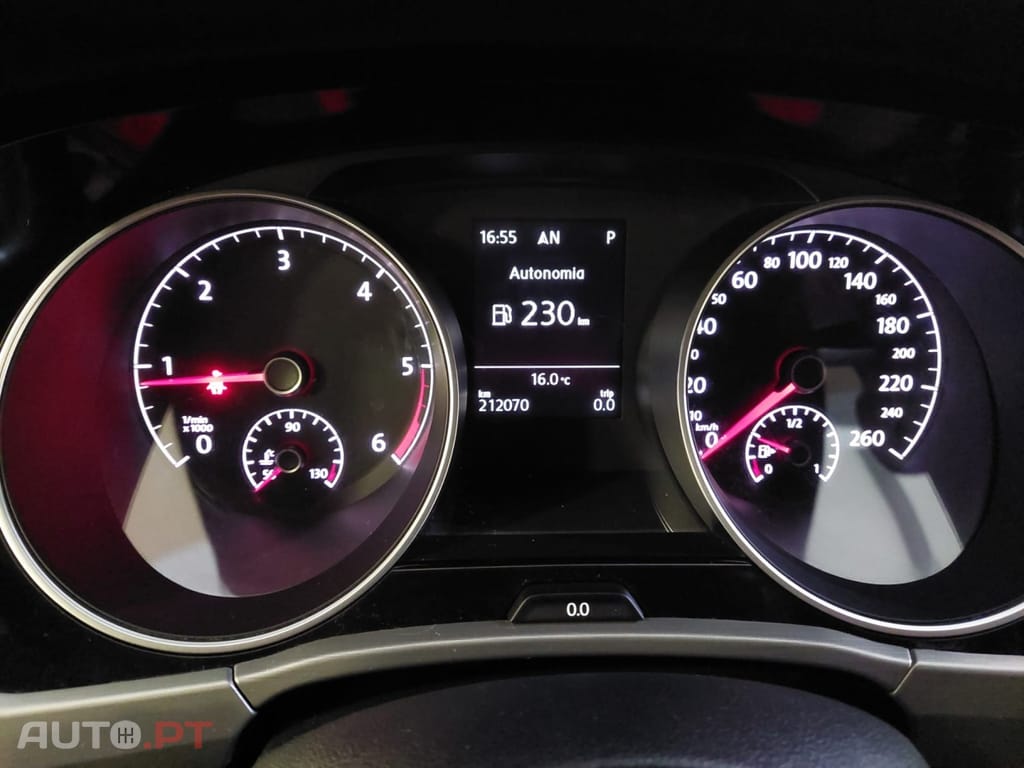 Volkswagen Touran 1.6 TDI Confortline DSG