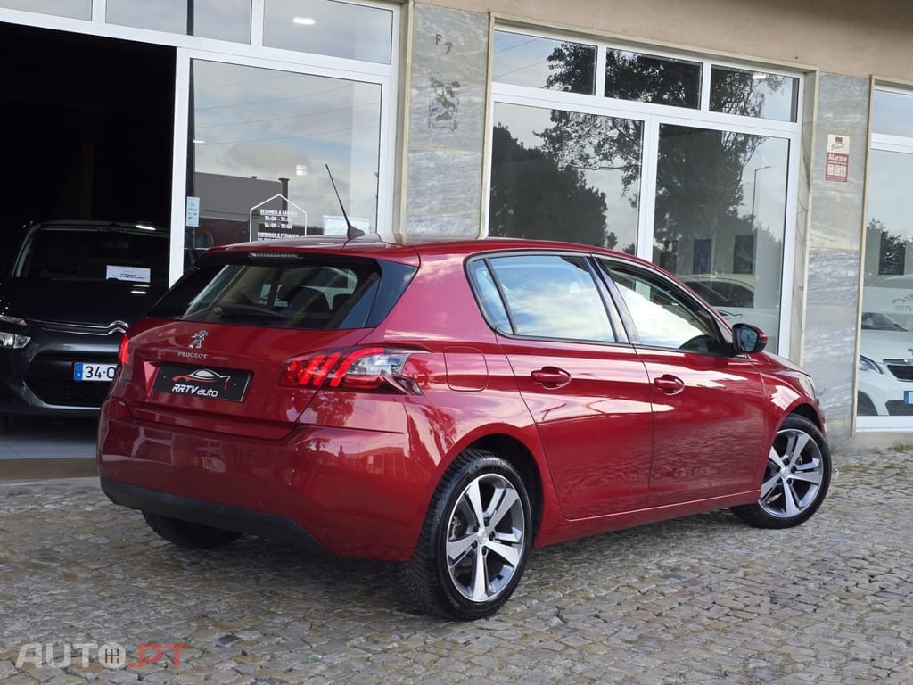 Peugeot 308 1.2 PureTech Active J17