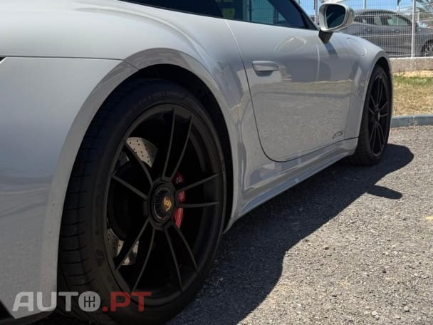 Porsche 911 Carrera 4 GTS PDK