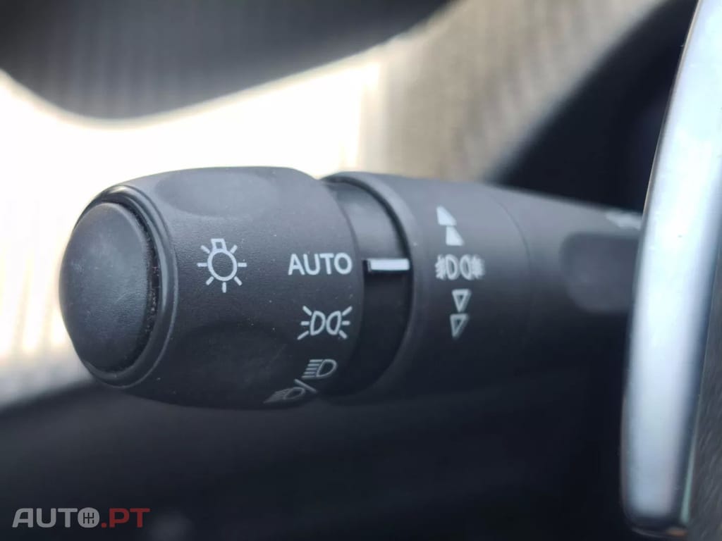 Peugeot 2008 PureTech 130 EAT8 Allure