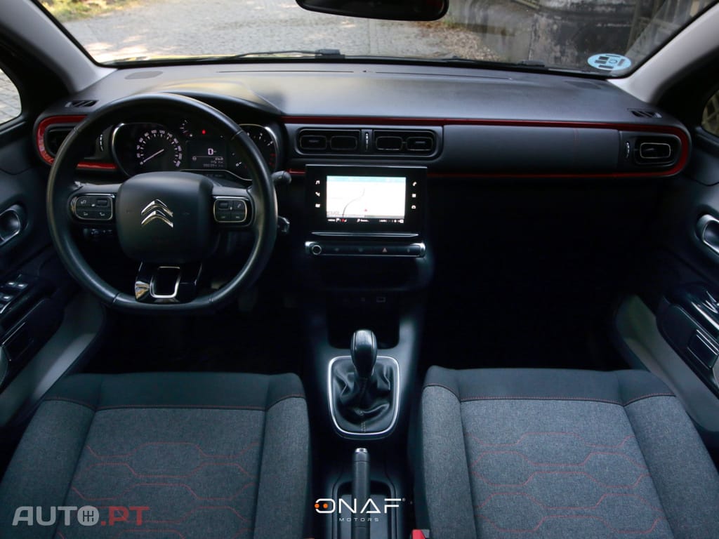 Citroen C3 1.2 Pure Tech Shine J17"