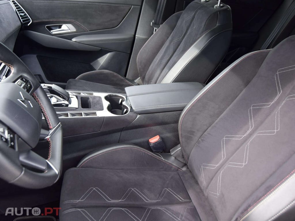 DS DS7 E-Tense Performance Line EAT8