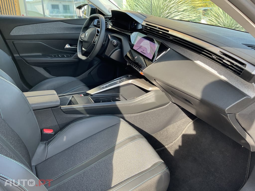 Peugeot 308 1.6 Hybrid Allure Pack e-EAT8