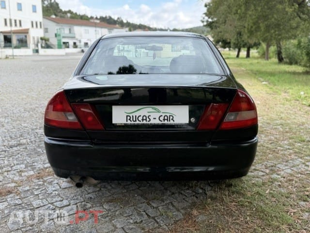 Mitsubishi Lancer 1.3 GLX