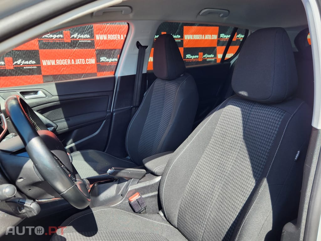 Peugeot 308 1.5 BlueHDi Business Line