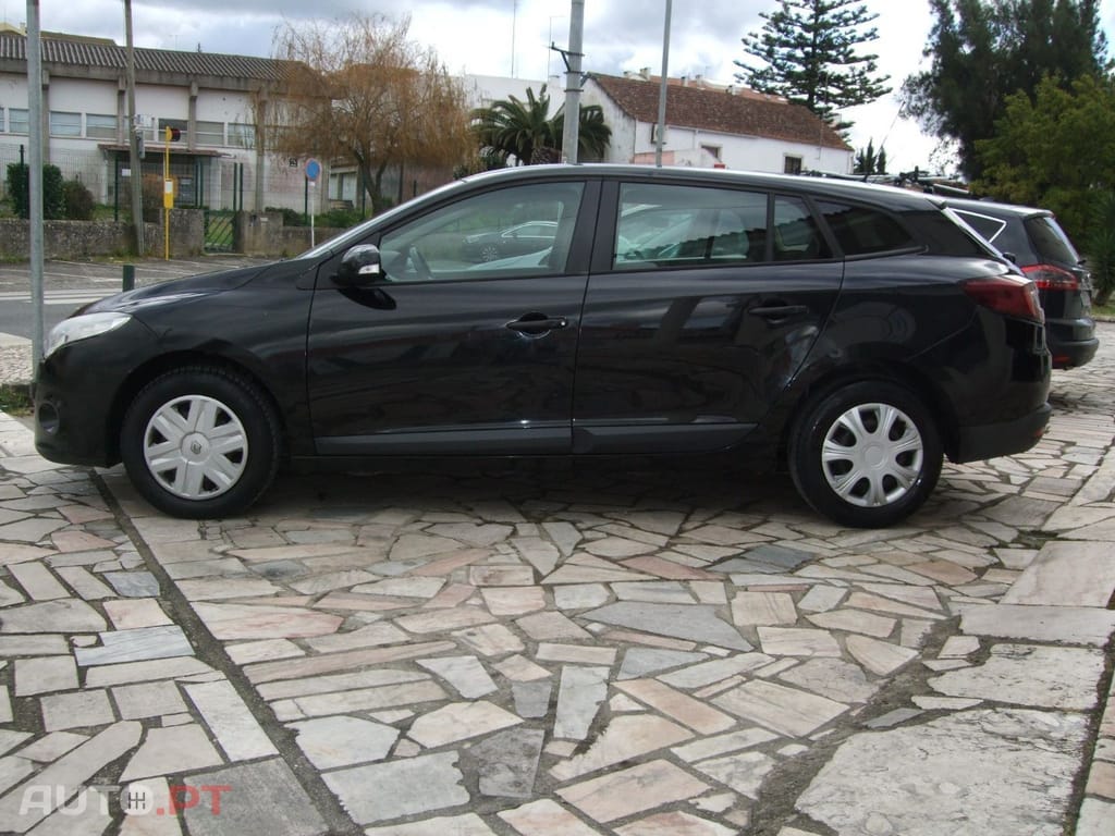 Renault Mégane Break 1.5 dCi Confort — fotografia 3