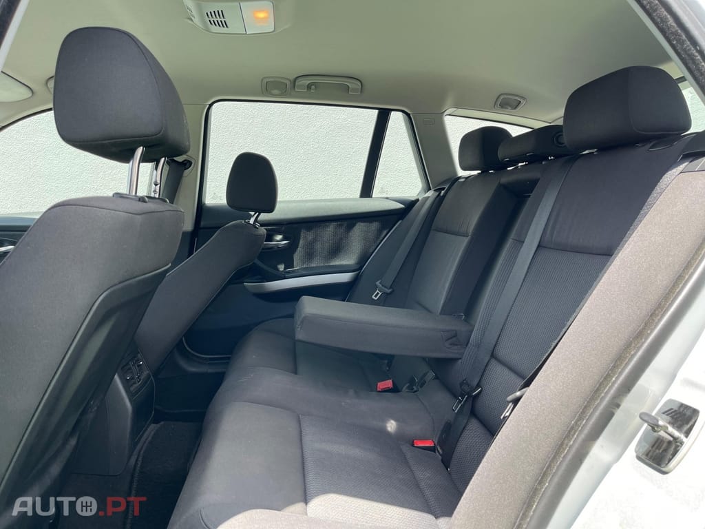 BMW 320 d Touring Navigation Sport