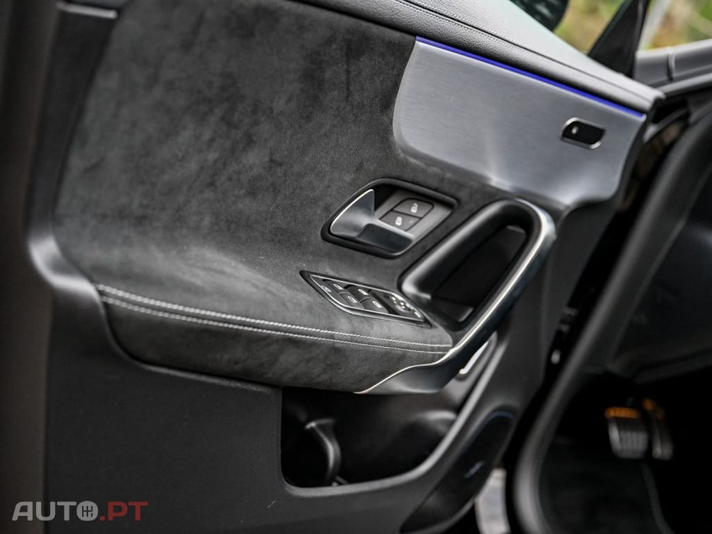 Mercedes-Benz CLA 250 e AMG Line