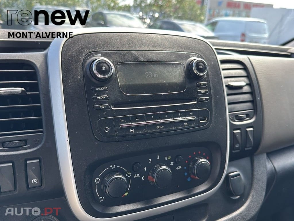 Renault Trafic 9 Lugares Pack Clim