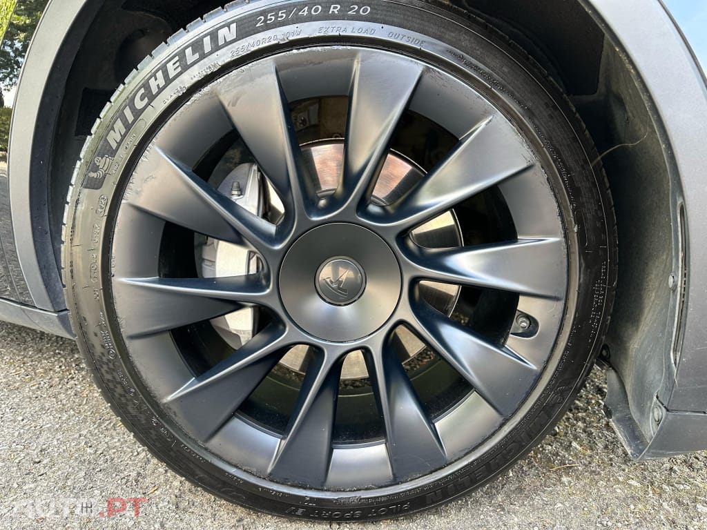 Tesla Model Y Long Range Tração Integral
