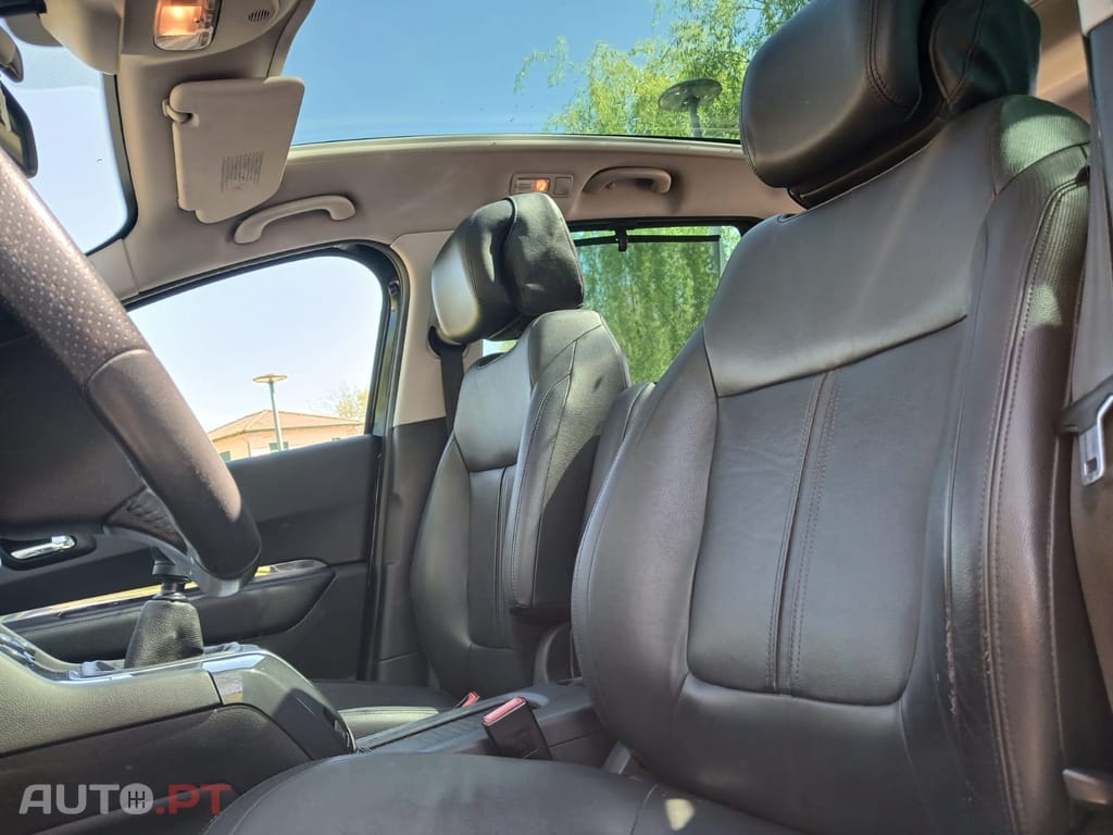 Peugeot 5008 2.0 HDi Sport