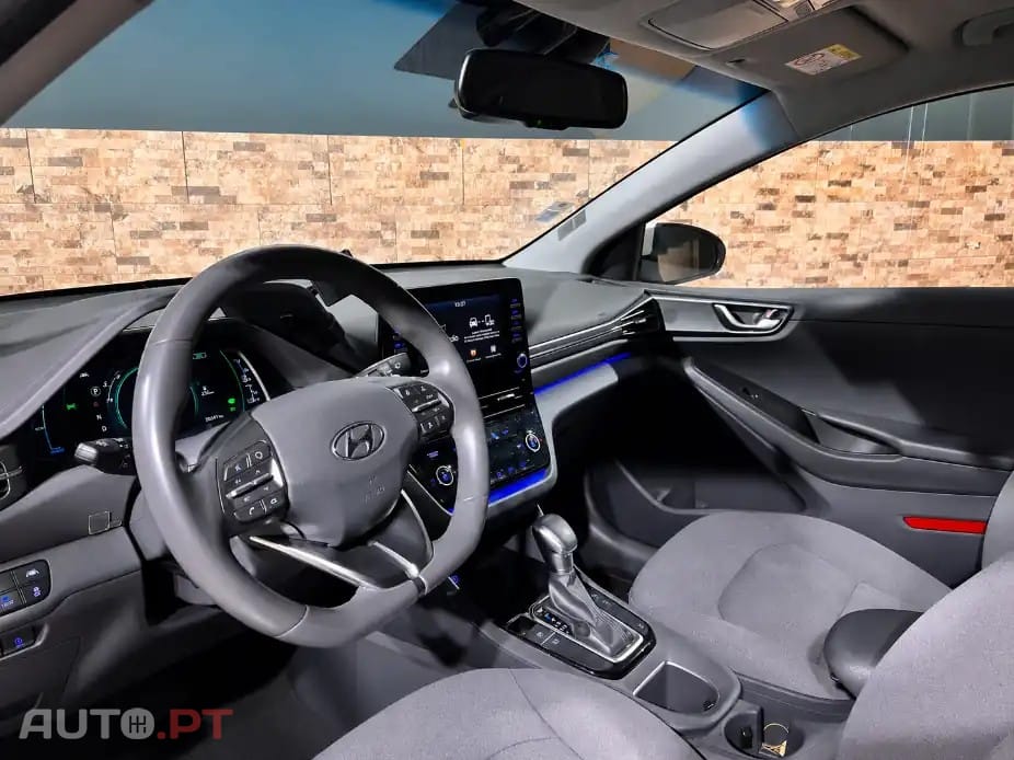 Hyundai IONIQ 1.6 GDI PHEV — fotografia 6