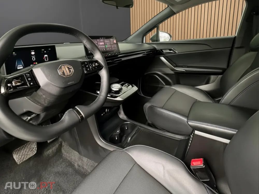 MG MG4 64 kWh Luxury