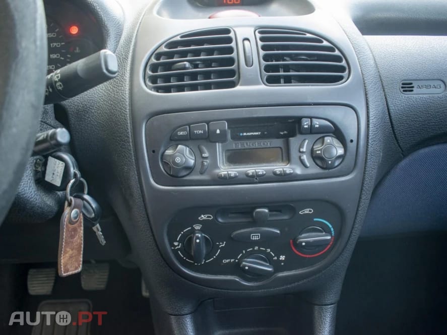 Peugeot 206 1.1