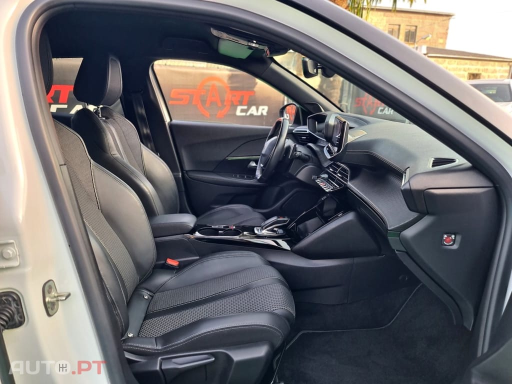 Peugeot 2008 1.2 PureTech GT Pack EAT8