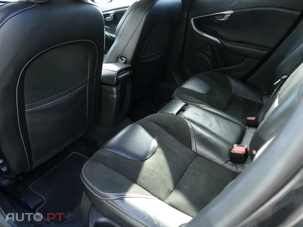 Volvo V40 1.6 D2 R-Design