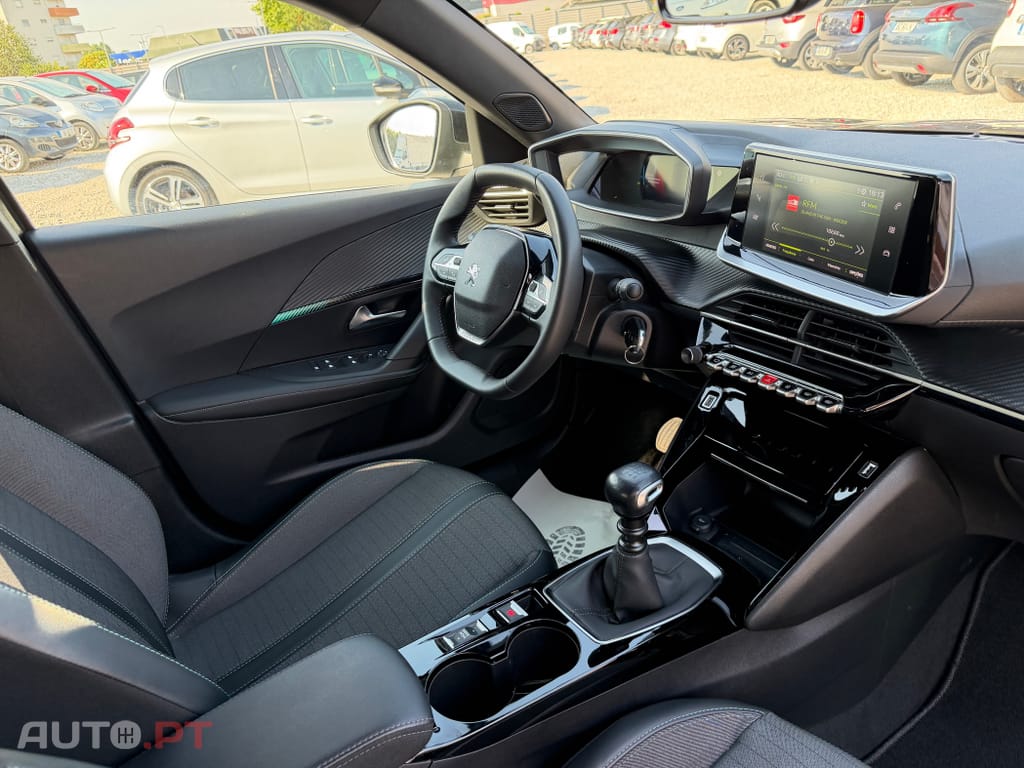 Peugeot 2008 PureTech 100 Allure