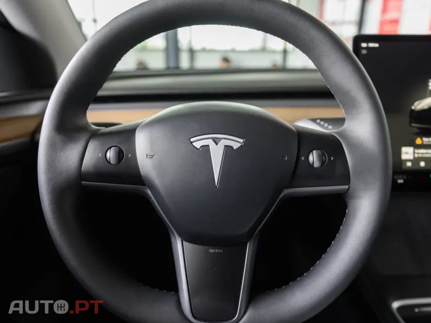 Tesla Model Y Long Range RWD