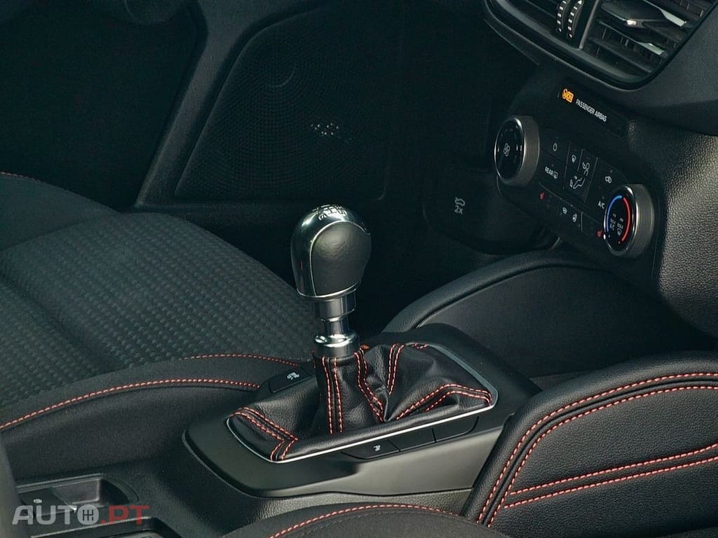 Ford Focus 1.5 EcoBoost S&S ST-LINE