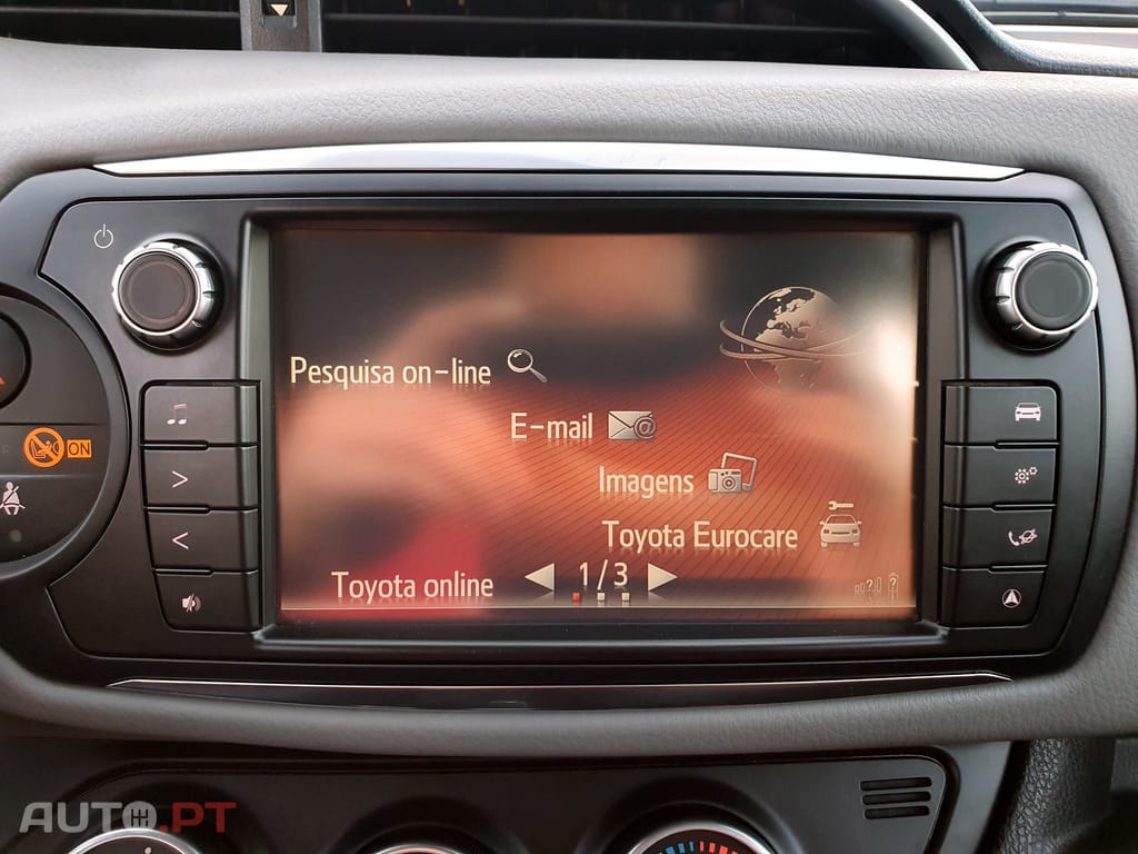 Toyota Yaris 1.0 VVT-i Comfort+Pack Style+Pack Techno+Navi