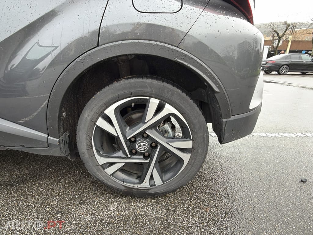 Toyota C-HR 1.8 FULL HYBRID