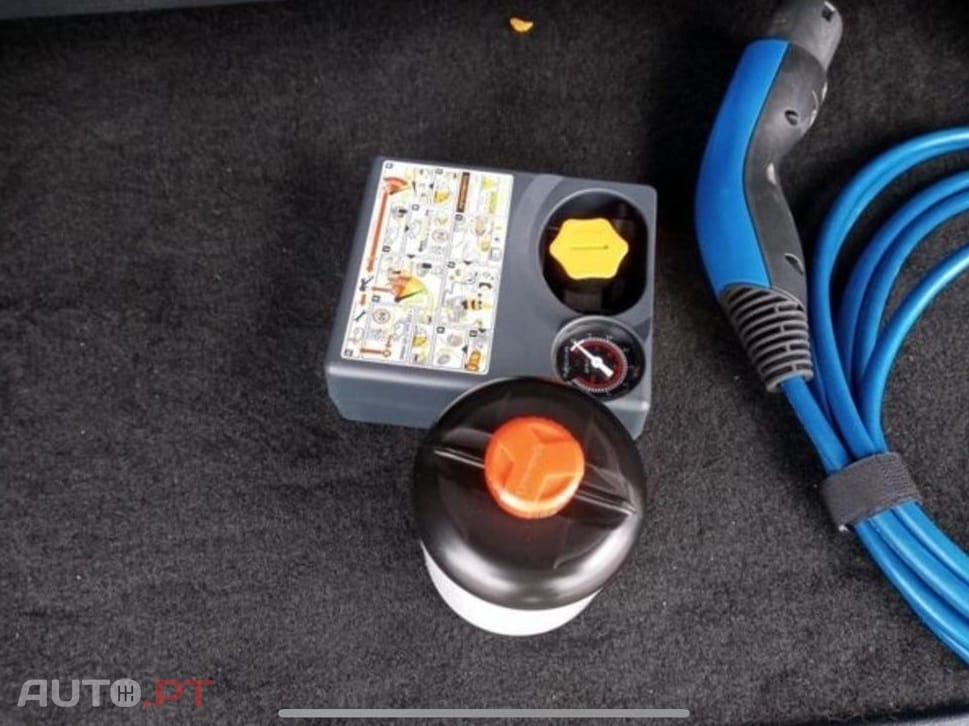 Ford Tourneo 2.5 PHEV Active